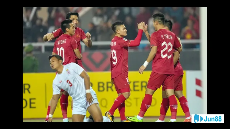 Phân tích lịch sử đối đầu